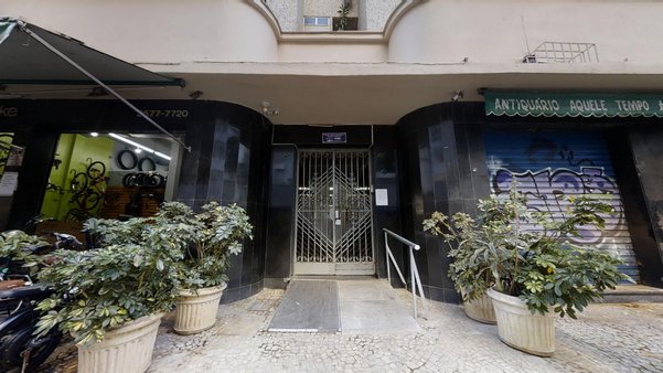 Condomínio 10 de Maio - Rua Carvalho de Mendonça, 29, Copacabana